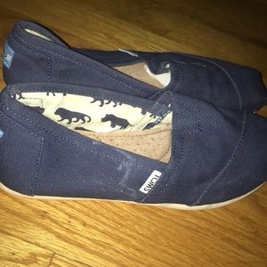 Toms
